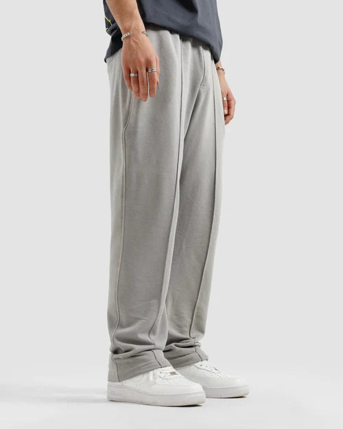 Flyder Industries Oversized Streetwear Baggy Trousers – Urban Comfort & Style  Flyder Industries Relaxed Fit Baggy Pants – Ultimate Street Luxe for Everyday Wear  Flyder Signature Baggy Cargo Trousers