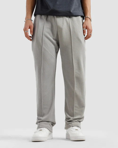 Flyder Industries Oversized Streetwear Baggy Trousers – Urban Comfort & Style  Flyder Industries Relaxed Fit Baggy Pants – Ultimate Street Luxe for Everyday Wear  Flyder Signature Baggy Cargo Trousers