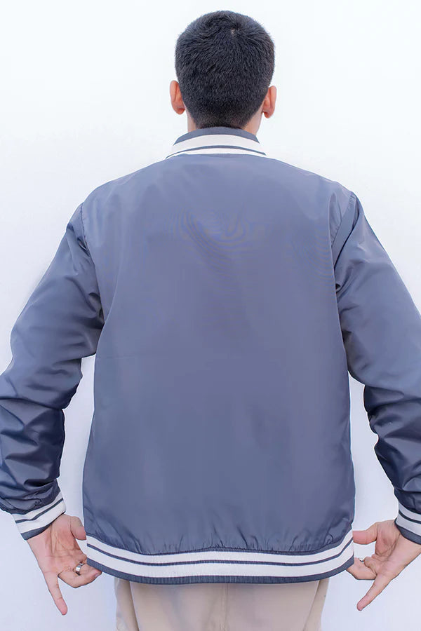 Men’s All-Season Performance Jacket with Windproof & Water-Resistant Shell – Flyder Industries  Urban Streetwear Zip-Up Jacket for Men – Premium Fabric & Modern Fit by Flyder Industries